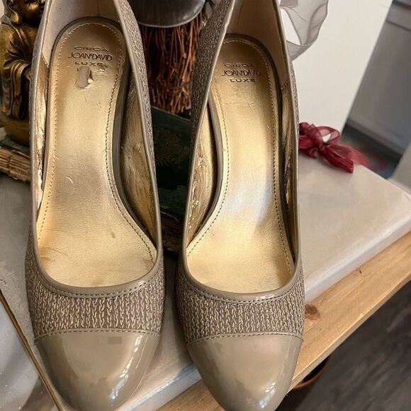 Circa Joan David Luxe women’s heels.  Size 10M. - Picture 2 of 13